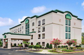 Hotels in Fairburn